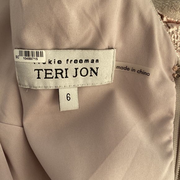 "Elegance in Every Stitch: The Ultimate Cocktail Gown" - Picture 2 of 4